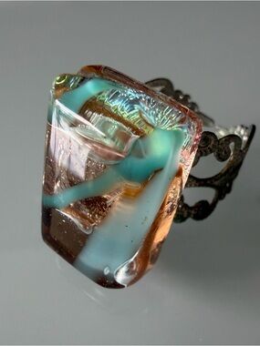 Vintage Style Glass Statement Ring with Aqua and Peach stone.